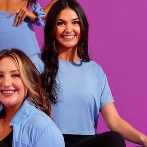 NWOT!!! Buffbunny Rain Forest Crop in the color Rainwater, size XS